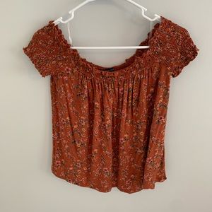 American Eagle off the shoulders top